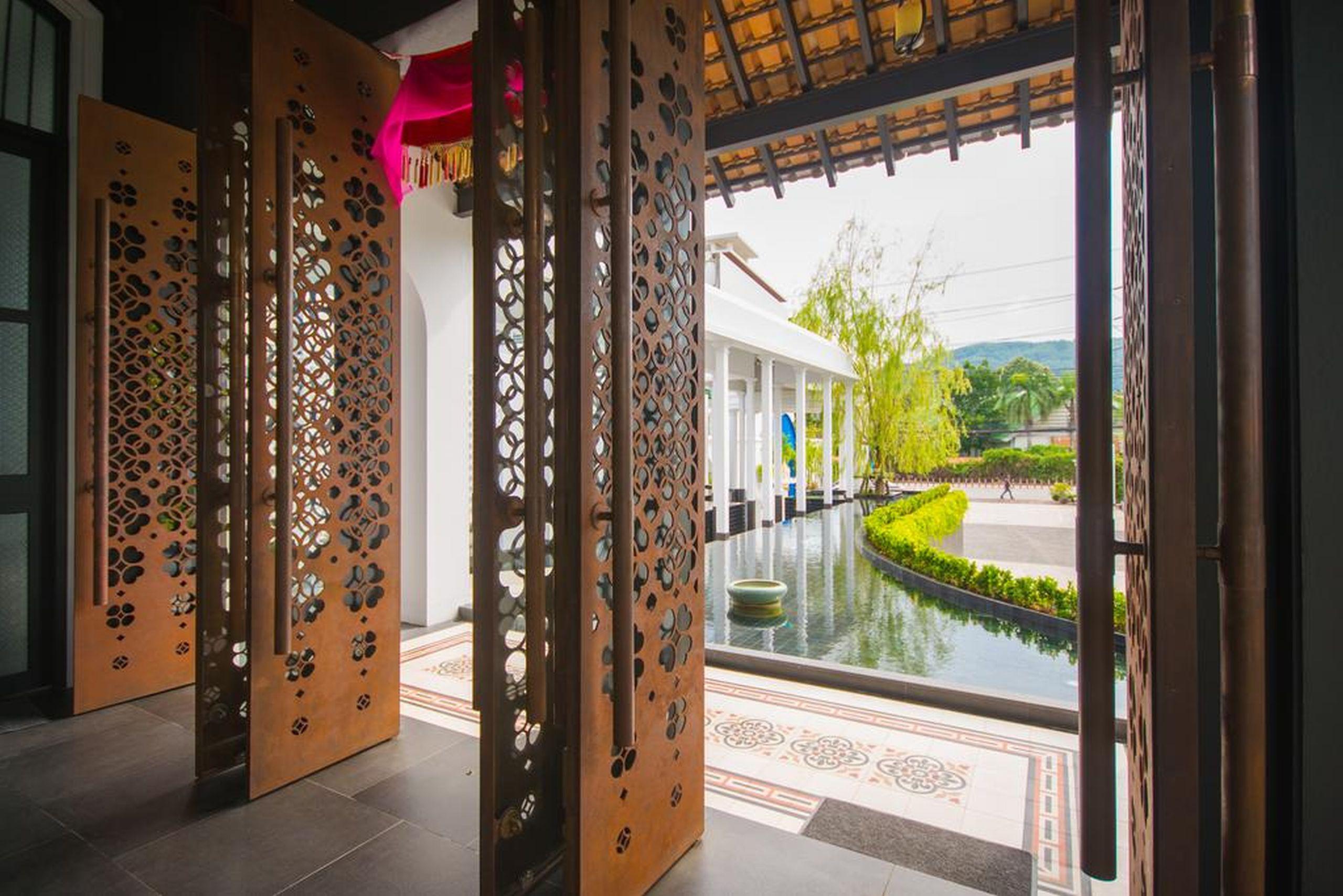 Little Nyonya Hotel Phuket Exterior photo