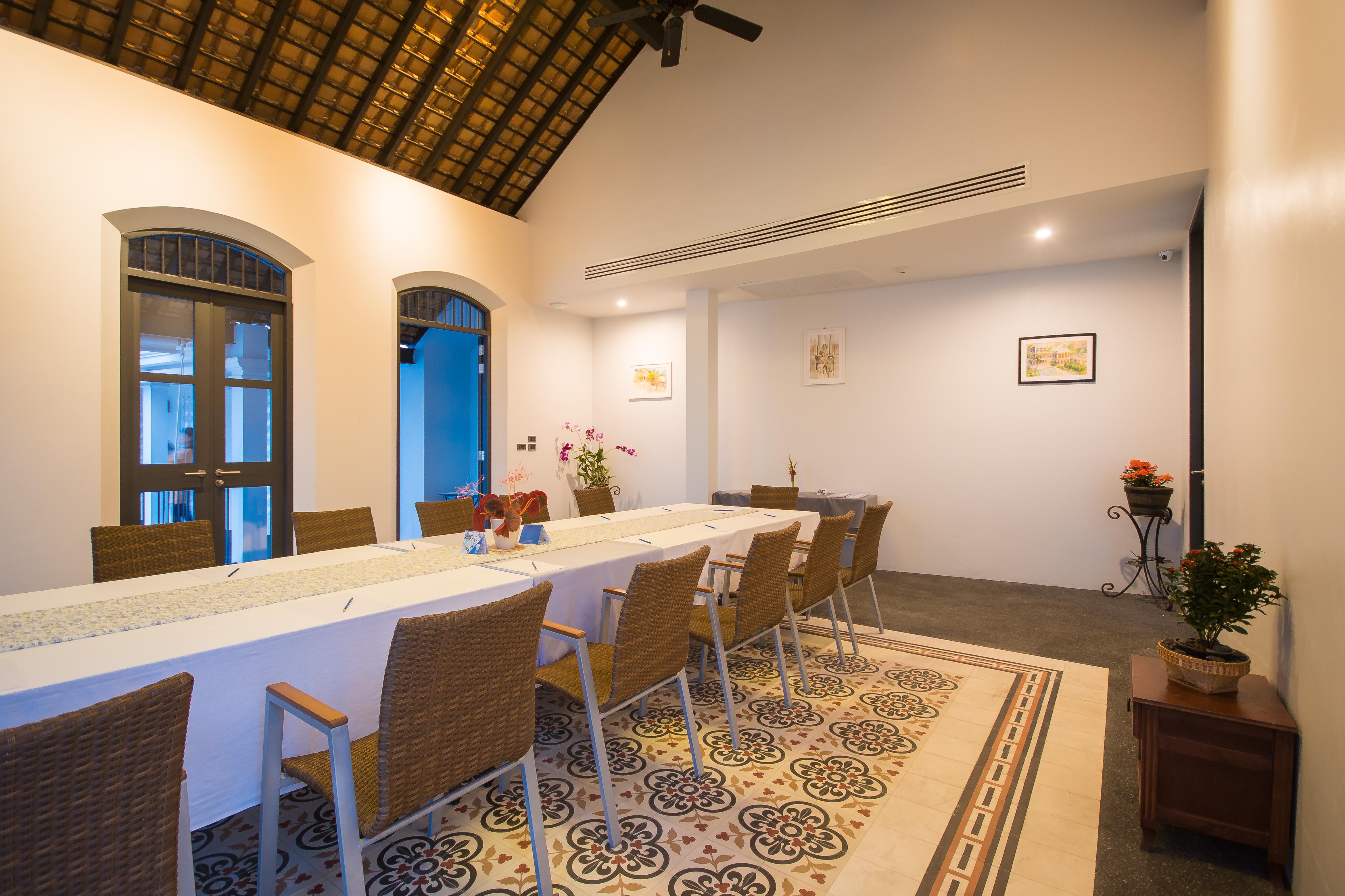 Little Nyonya Hotel Phuket Exterior photo