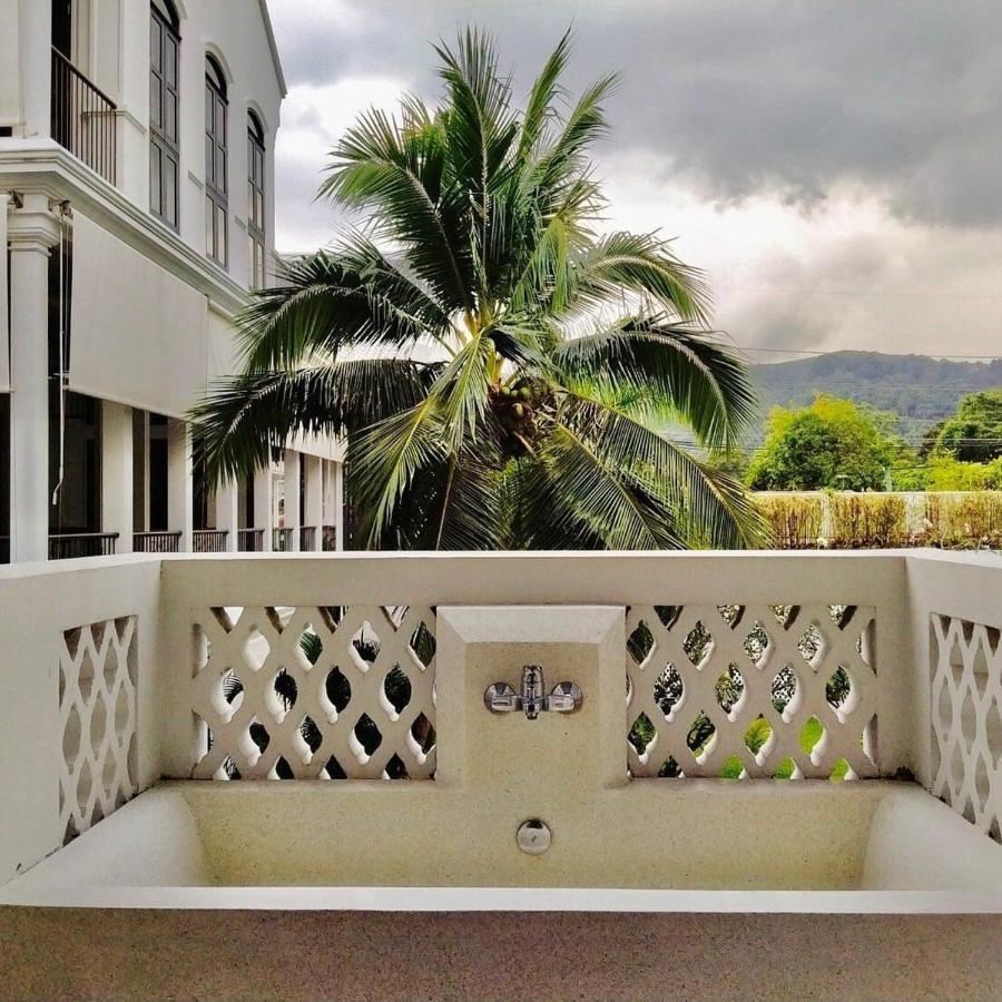 Little Nyonya Hotel Phuket Exterior photo